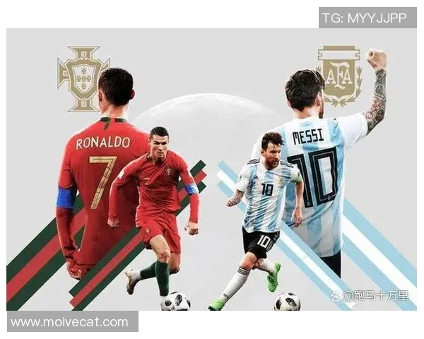 梅西与C罗巅峰对决球星海报素材展现传奇足球风采