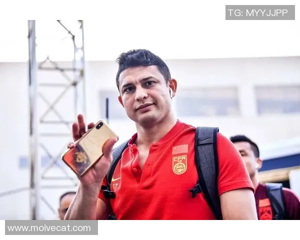 球星与足球的深厚情感揭秘 从童年梦想到职业生涯的心路历程