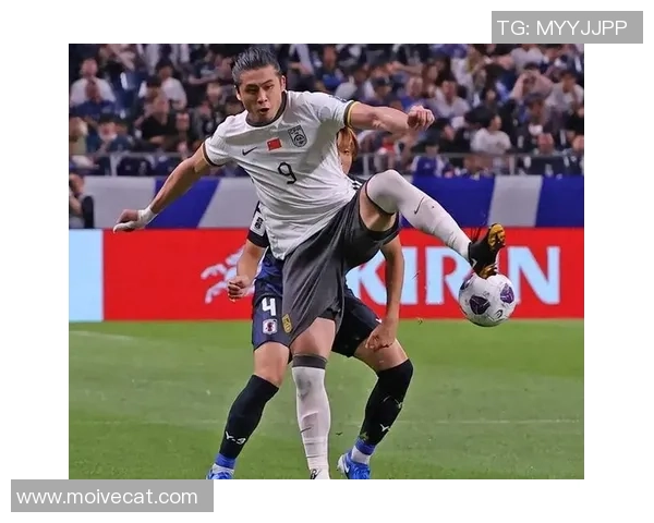 私生活低调且幸福的足球女星，如何平衡事业与家庭的完美之道