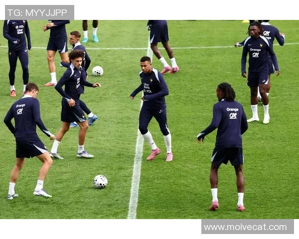 足球球星技术集锦：展现世界级球员精彩瞬间与卓越技巧解析