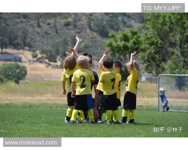 足球球星热衷的游戏是什么 揭秘他们的兴趣爱好与竞技之外的世界